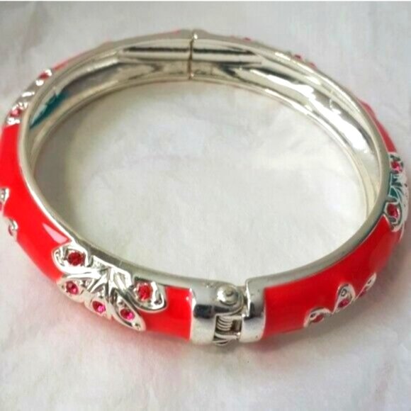 AVON | Globalista Bangle Bracelet - Pink - Picture 3 of 4